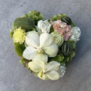 Allerheiligen model 2 - Bloemenhart wit en groen